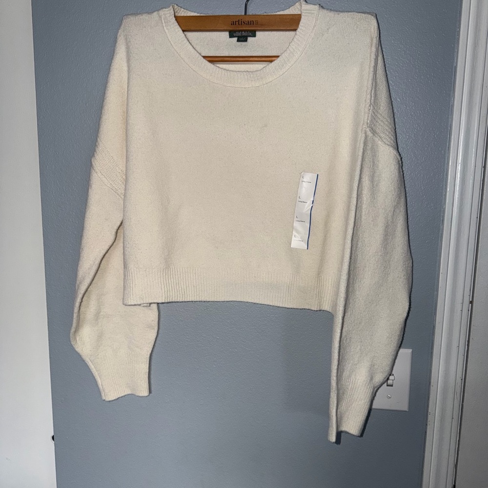 Wild Fable Women's White Crew Neck Sweater